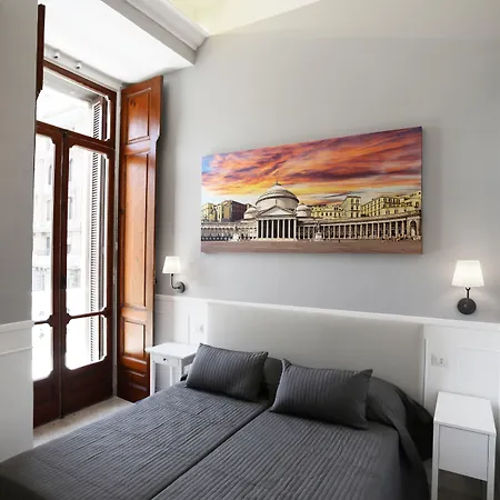 Piazza Bovio 22