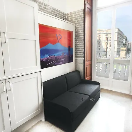Piazza Bovio 22 4*