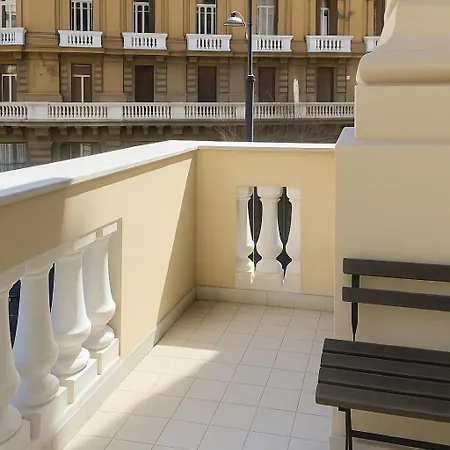 Piazza Bovio 22 Naples