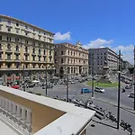 Piazza Bovio 22 Neapol