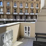 Piazza Bovio 22 4*