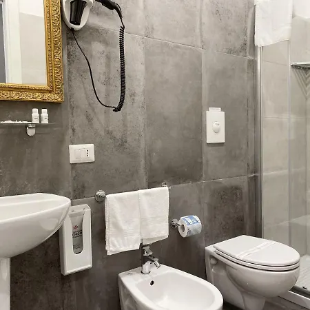 Piazza Bovio 22 4*