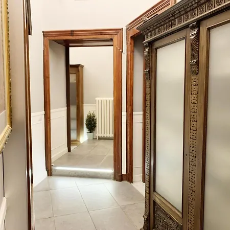 بيت ضيافة Piazza Bovio 22 3*