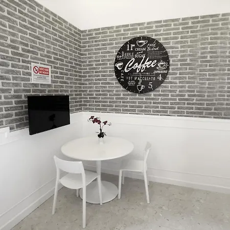 بيت ضيافة Piazza Bovio 22 3*