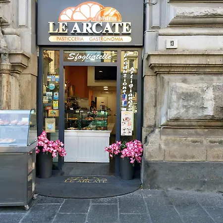 Piazza Bovio 22 3*
