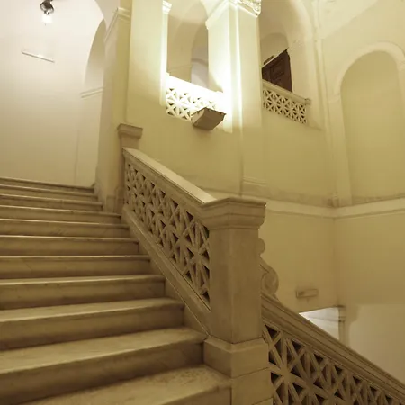 بيت ضيافة Piazza Bovio 22 نابولي