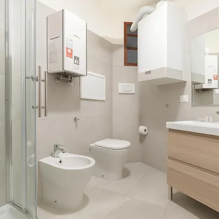 Piazza Bovio 22 4* Napels